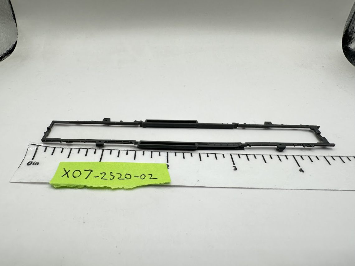 SD70M Underframe (Gray) (N-Scale)