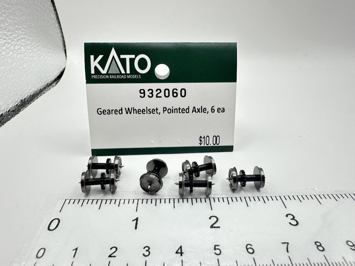 Geared Wheelset, Pointed Axle (old style, broader flange) (N-Scale)