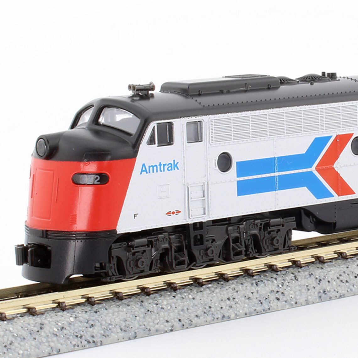 N E8A Amtrak Phase I #322