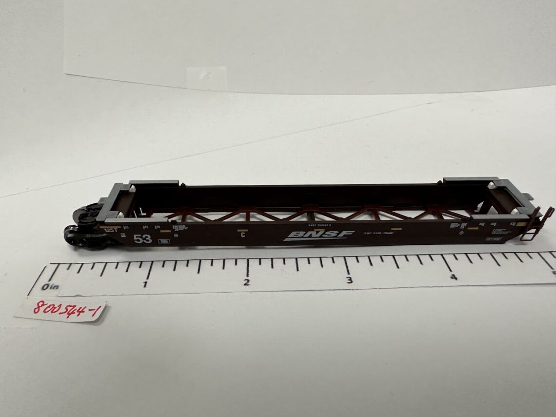 BNSF Swoosh "C" Well #254007 (Newer plastic connector) (N-Scale)