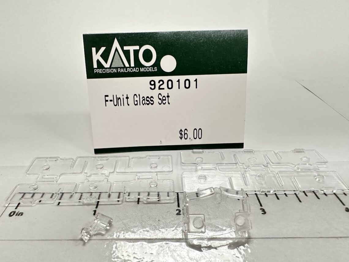 F-Unit Glass Set, 2 Headlight. 3 Porthole version (for B units or for A unit with modification) (N-Scale)