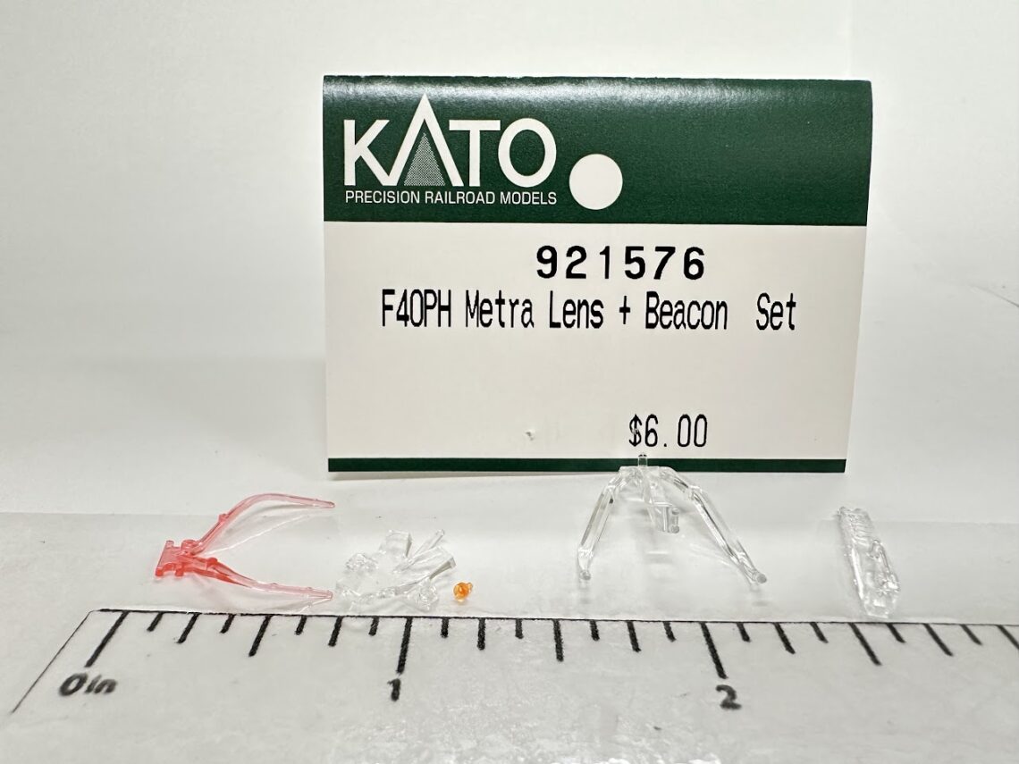 F40PH Metra Glass Set (includes headlight, ditch light, taillight and beacon) (N-Scale)