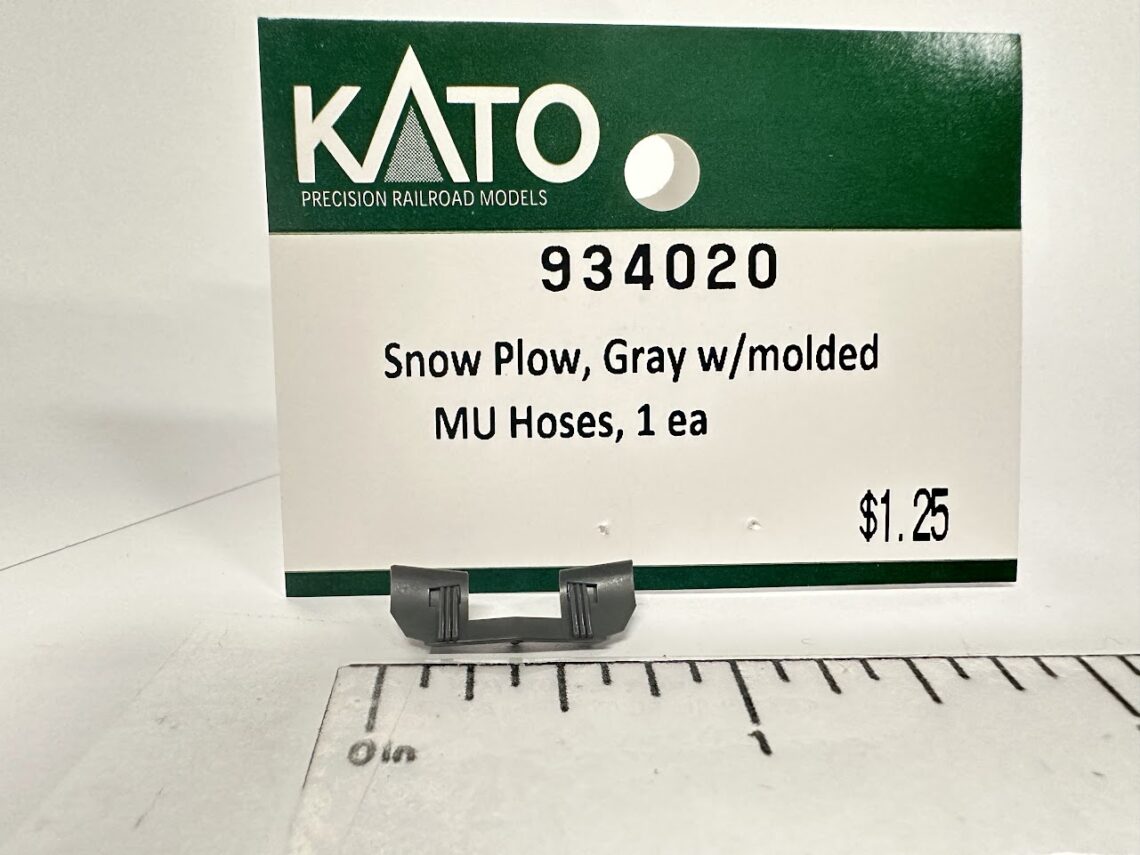 Snow Plow, Gray w/ molded MU hoses (Medium) (N-Scale)