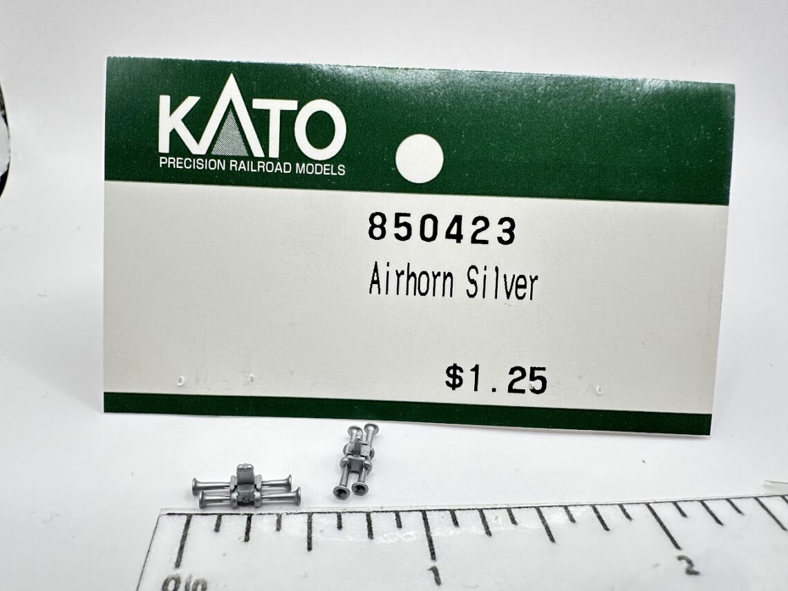 Bi-Level Airhorn, Silver (HO-Scale)