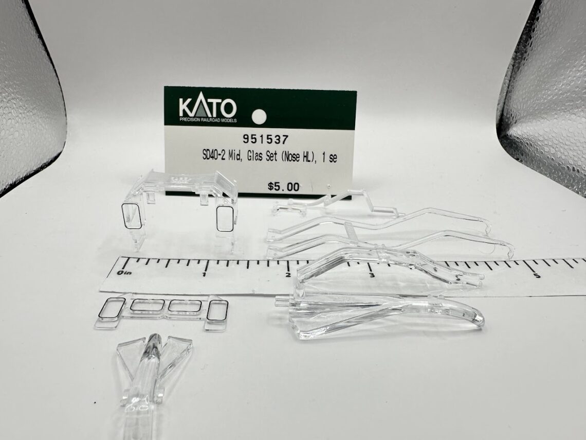 SD40-2 Mid Production Glass Set (Nose Headlight version) (HO-Scale)