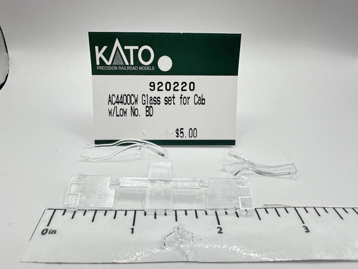 AC4400CW Glass Set (Std. Cab w/ Low Number Boards) (N-Scale)