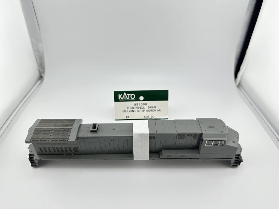 C44-9W Bodyshell, Undec (Gull Wing Cab, 6-Step, Narrow HR) (HO-Scale)