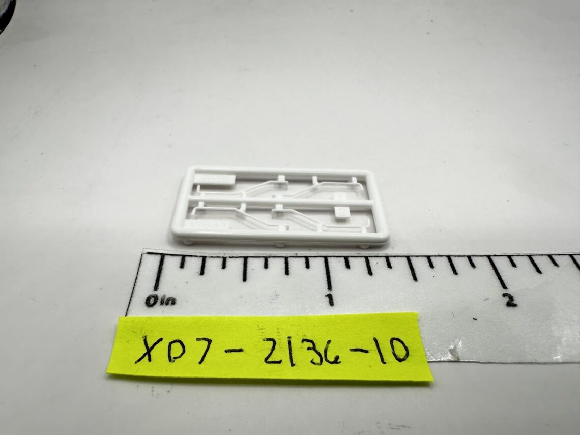 SD70MAC Front Rail White, 1 ea.
