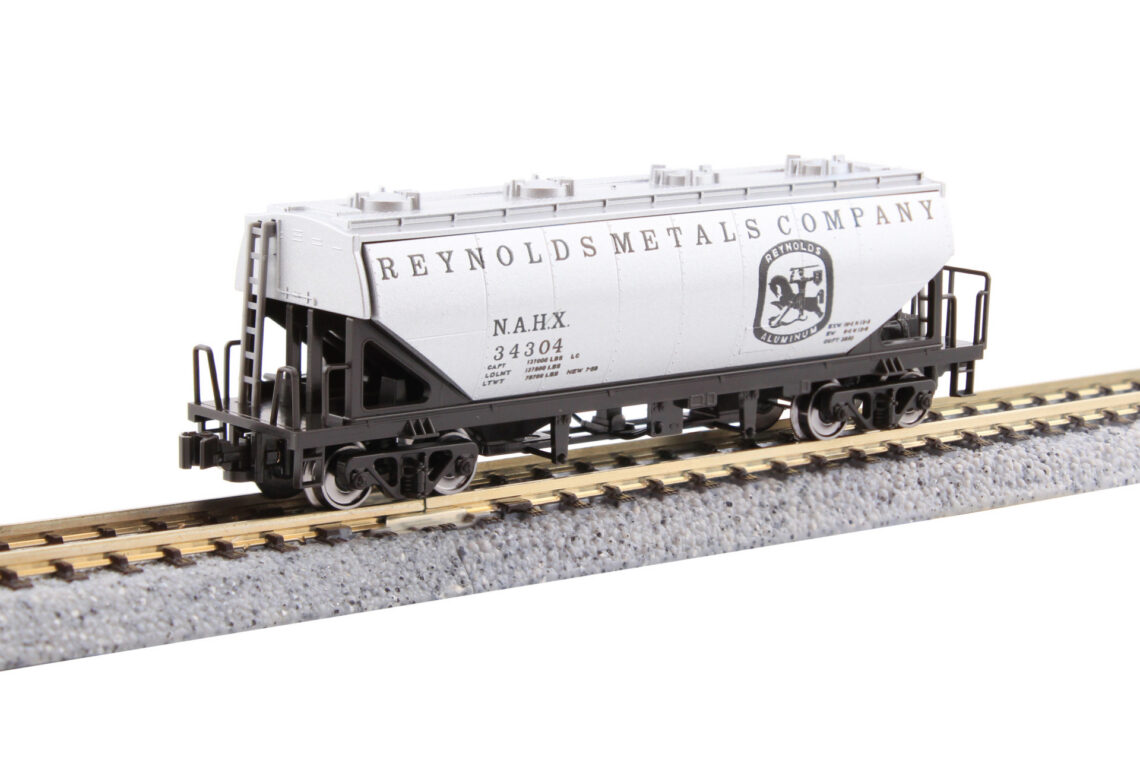 KATO M1＆10−914 20系8両＆チキ5000＆EF64＆DD13 Amazon | KATO 10-914 20系 ホリデーパル タイプ 8両セット ROUNDHOUSE