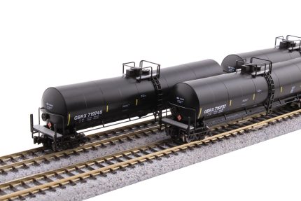 N Greenbrier Tank Car 8 Car Set, GATX Set A