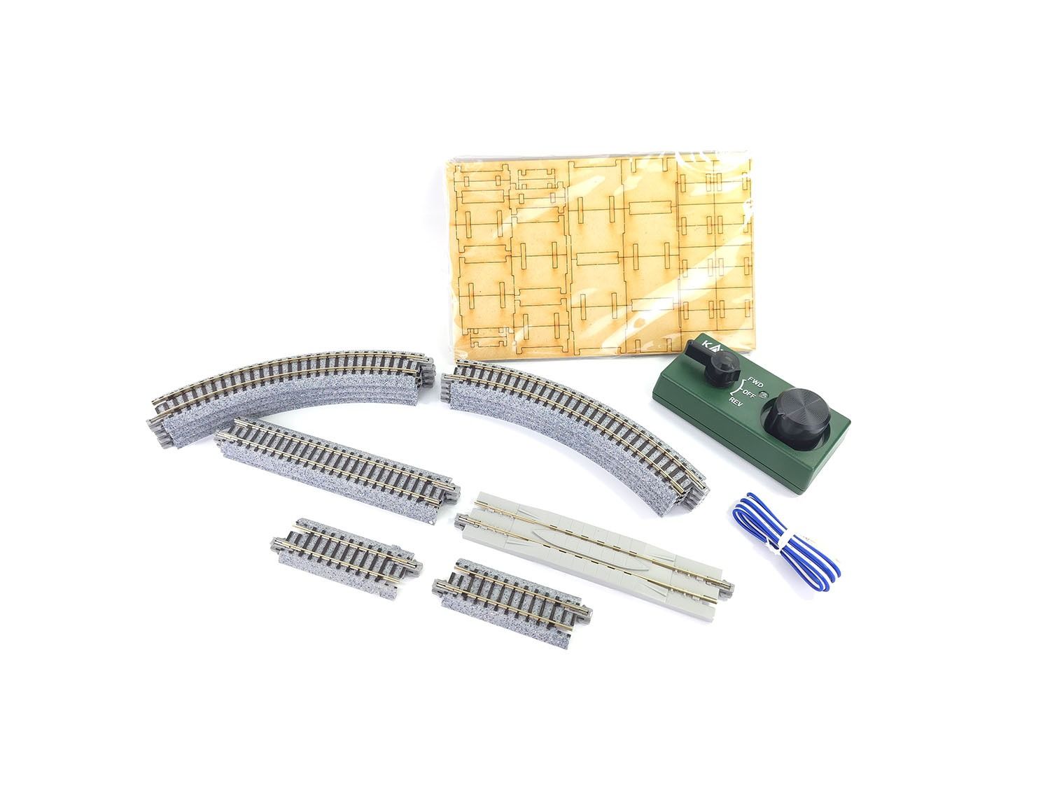 Mini Oval Track Set with KATO Pocket Line Controller - Image 5